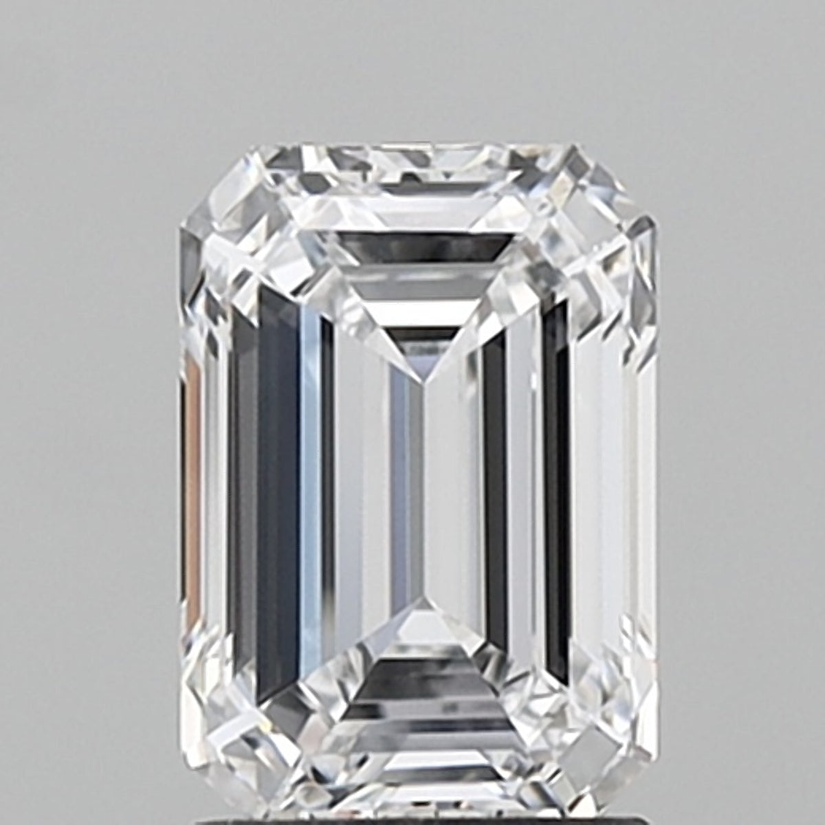 2.01 ct Emerald D VVS2 IGI Certified Lab Grown Diamond